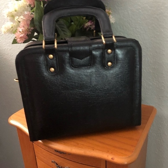 PERFECT little black travel case - Picture 2 of 8